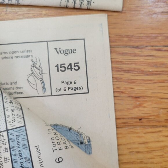 Vintage Vogue Little Girls Dress Sewing Pattern 1545 Classic Design - Picture 4 of 6